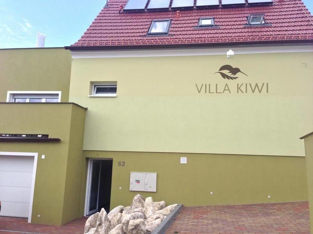 Villa Kiwi Mikulov Exteriör bild